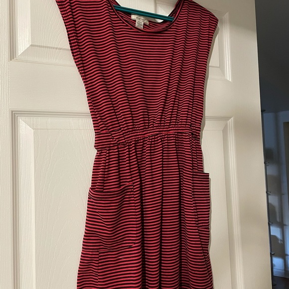 Dress - Picture 1 of 3